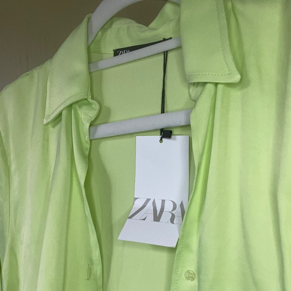 Never worn Zara Neon long Sleeve